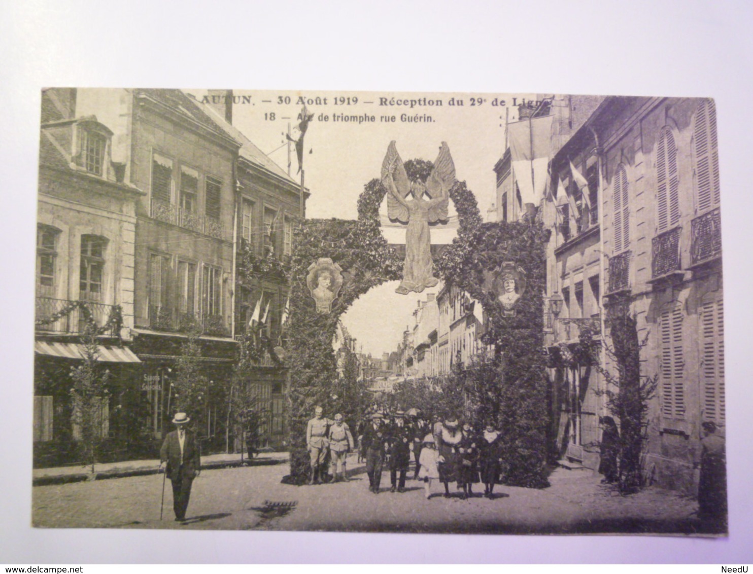 AUTUN  (Saône-et-Loire)  :  30 Août 1919  Réception Du 29è De Ligne  -  ARC De TRIOMPHE  Rue Guérin   XXXX - Autun