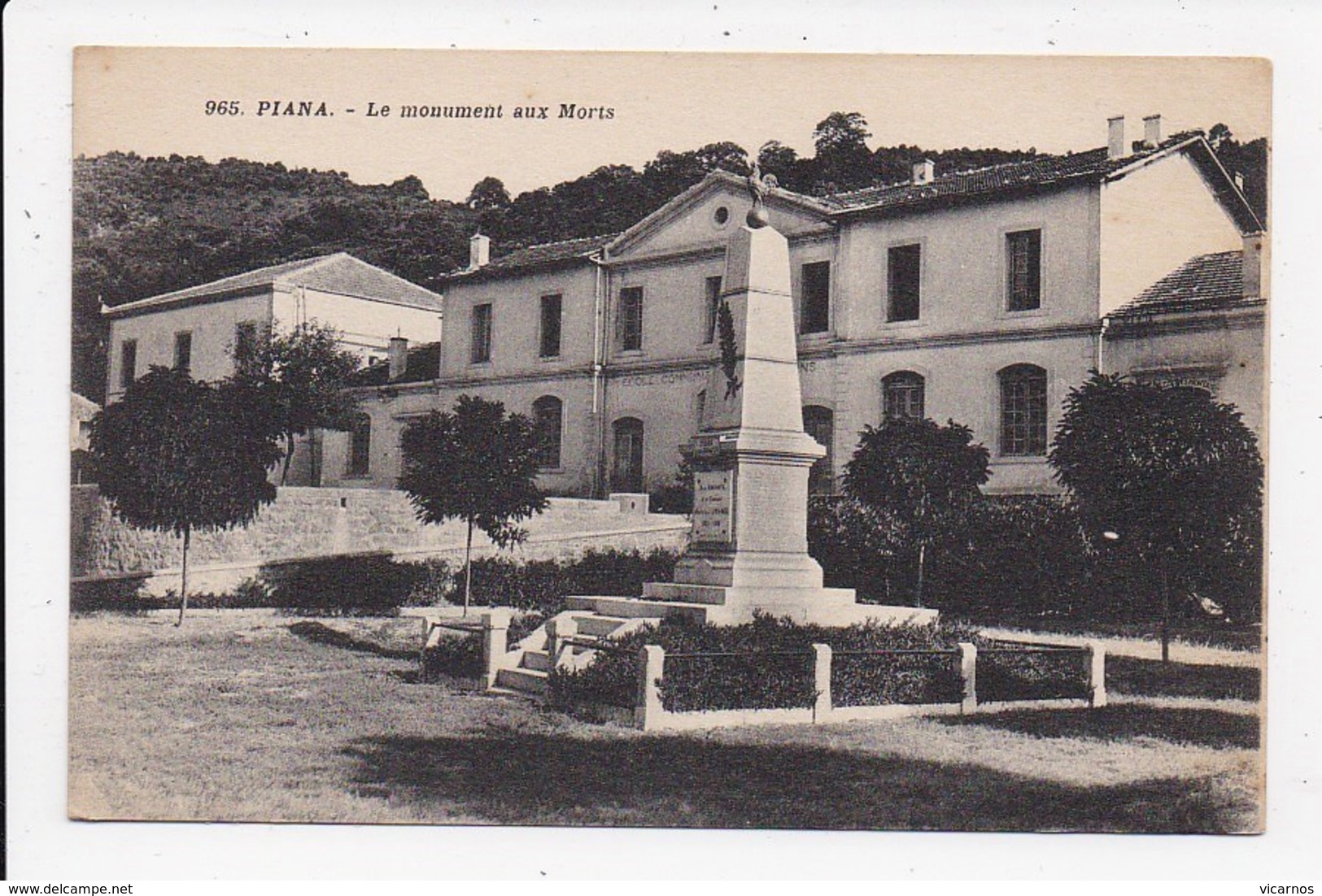 CPA 20 2A PIANA Le Monument Aux Morts - Autres & Non Classés