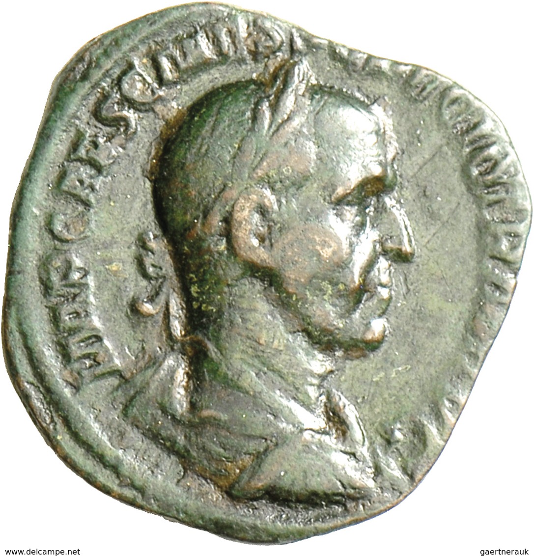 Traianus Decius (249 - 251): Traianus Decius 249-251: Sesterz, Rom, 15,54 G, RIC 117(b), Sehr Schön. - Der Soldatenkaiser (die Militärkrise) (235 / 284)