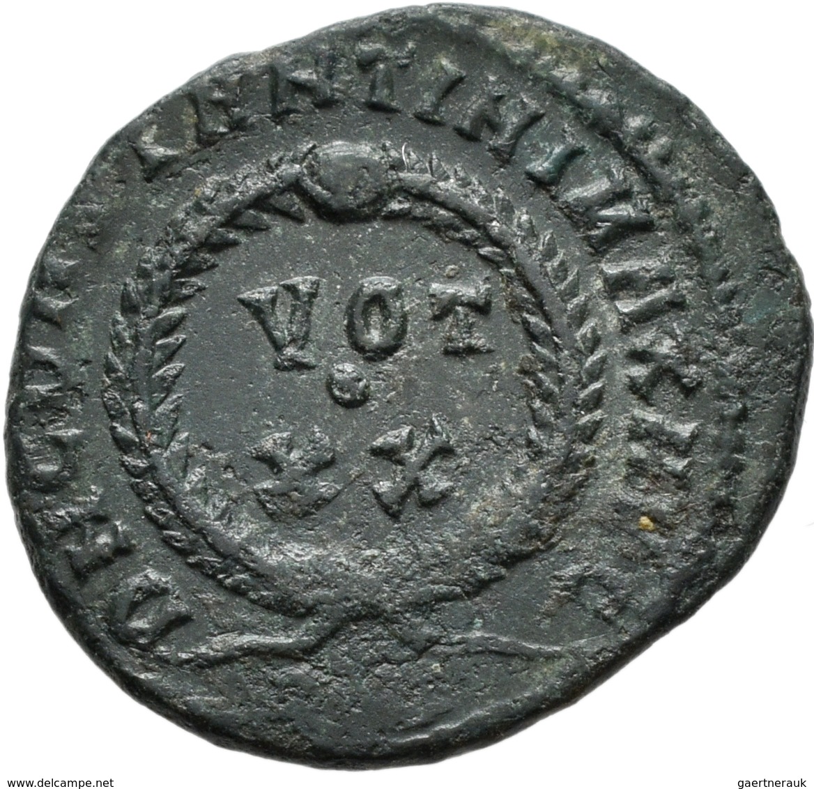Antike: Lot Von 48 Antiker, Meist Römischer Kleinbronzemünzen Aus Der Römischen Kaiserzeit, Diverse - Other & Unclassified