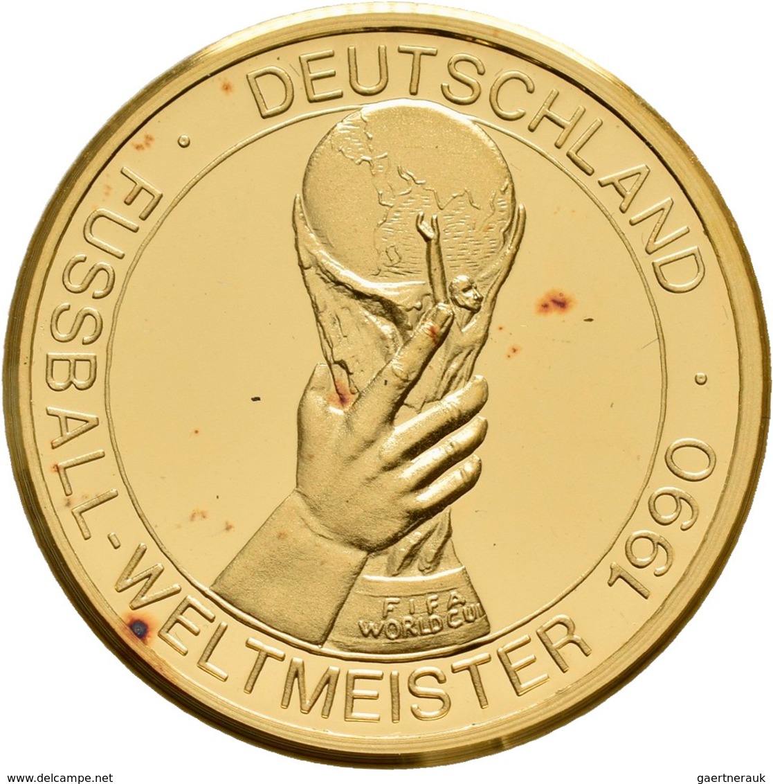 Medaillen Deutschland: Deutschland - Fußball-Weltmeister 1990. Goldmedaille 9,75 G Aus 999,9/1000 Go - Andere & Zonder Classificatie