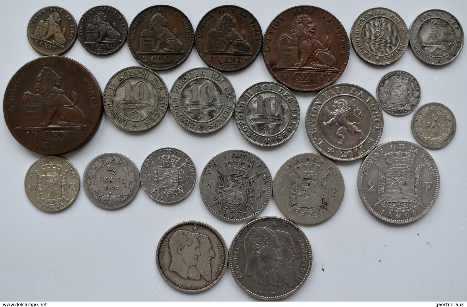Belgien: Lot 22 Belgische Münzen Aus Dem 19. Jahrhundert. 1 Cent Bis 2 Francs, Dabei Auch Silbermünz - Andere & Zonder Classificatie