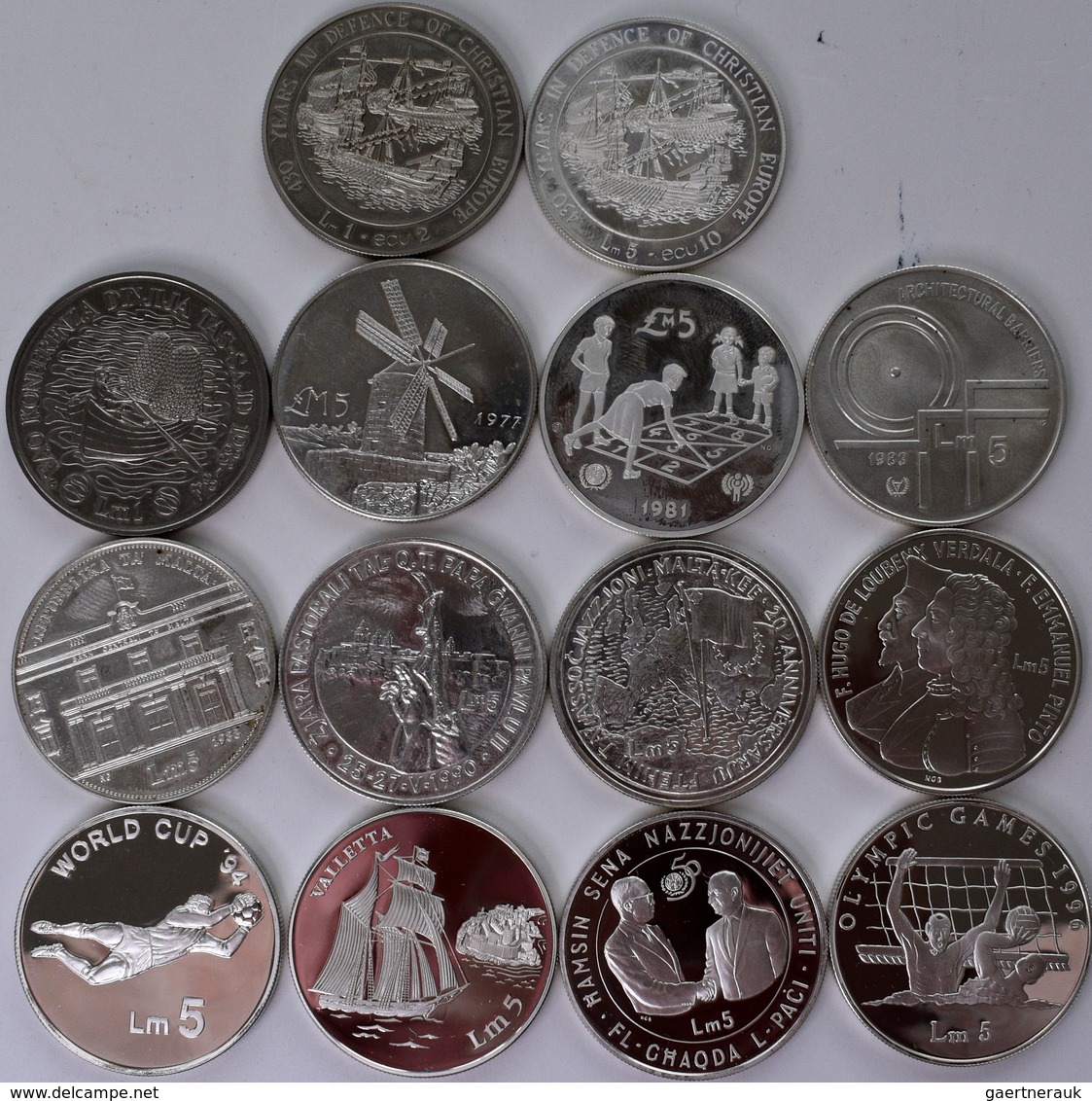 Malta: Lot 14 Münzen, Dabei 2 Münzen Mit Doppelwährung Lira/ECU, 1 X 1 Lira 1984 (KM# 63), 2 X 5 Pou - Malta