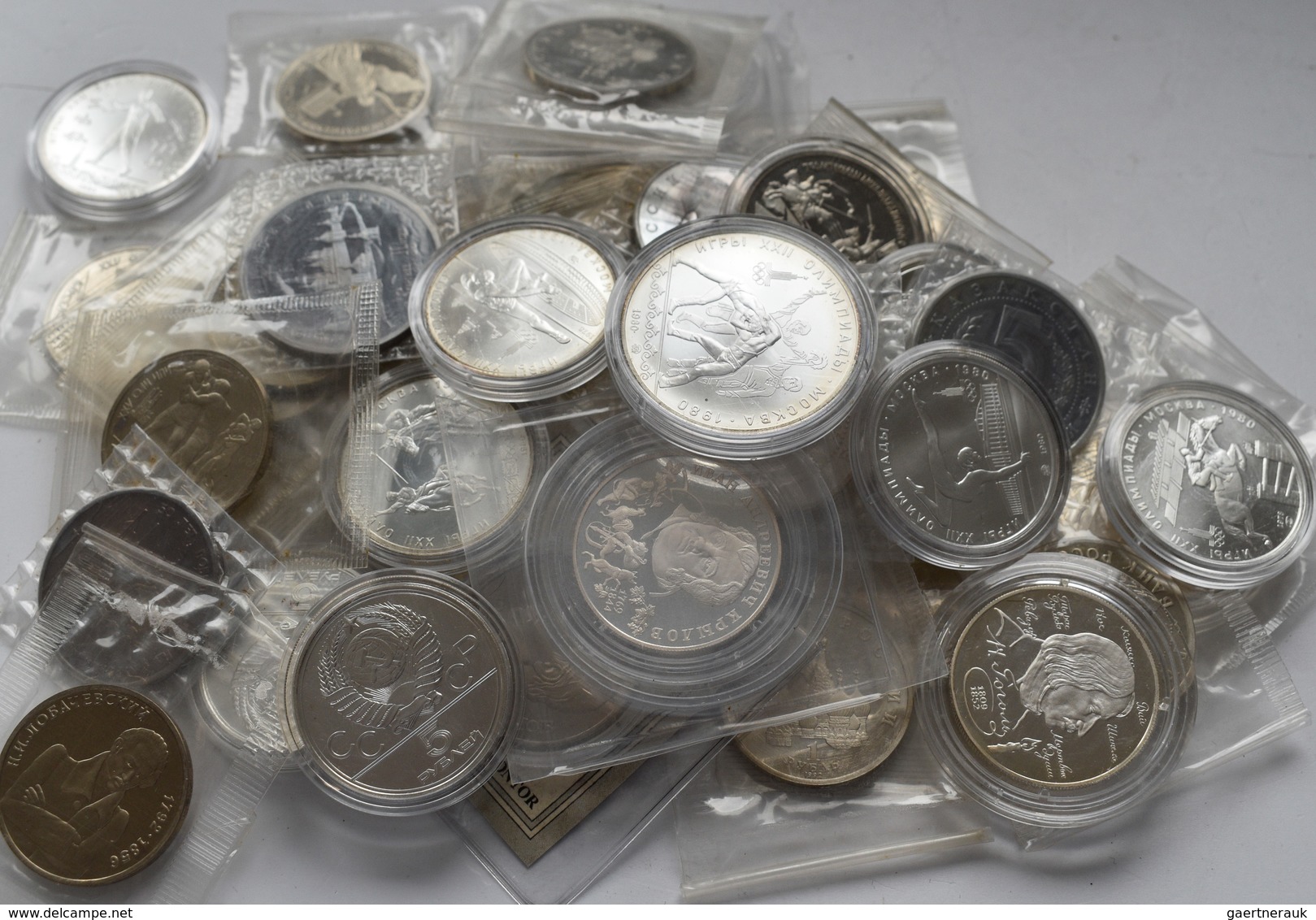 Russland: Lot 45 Münzen; Von 1-10 Rubel, In Silber Und Kupfer-Nickel, Stempelglanz Und Polierte Plat - Russie