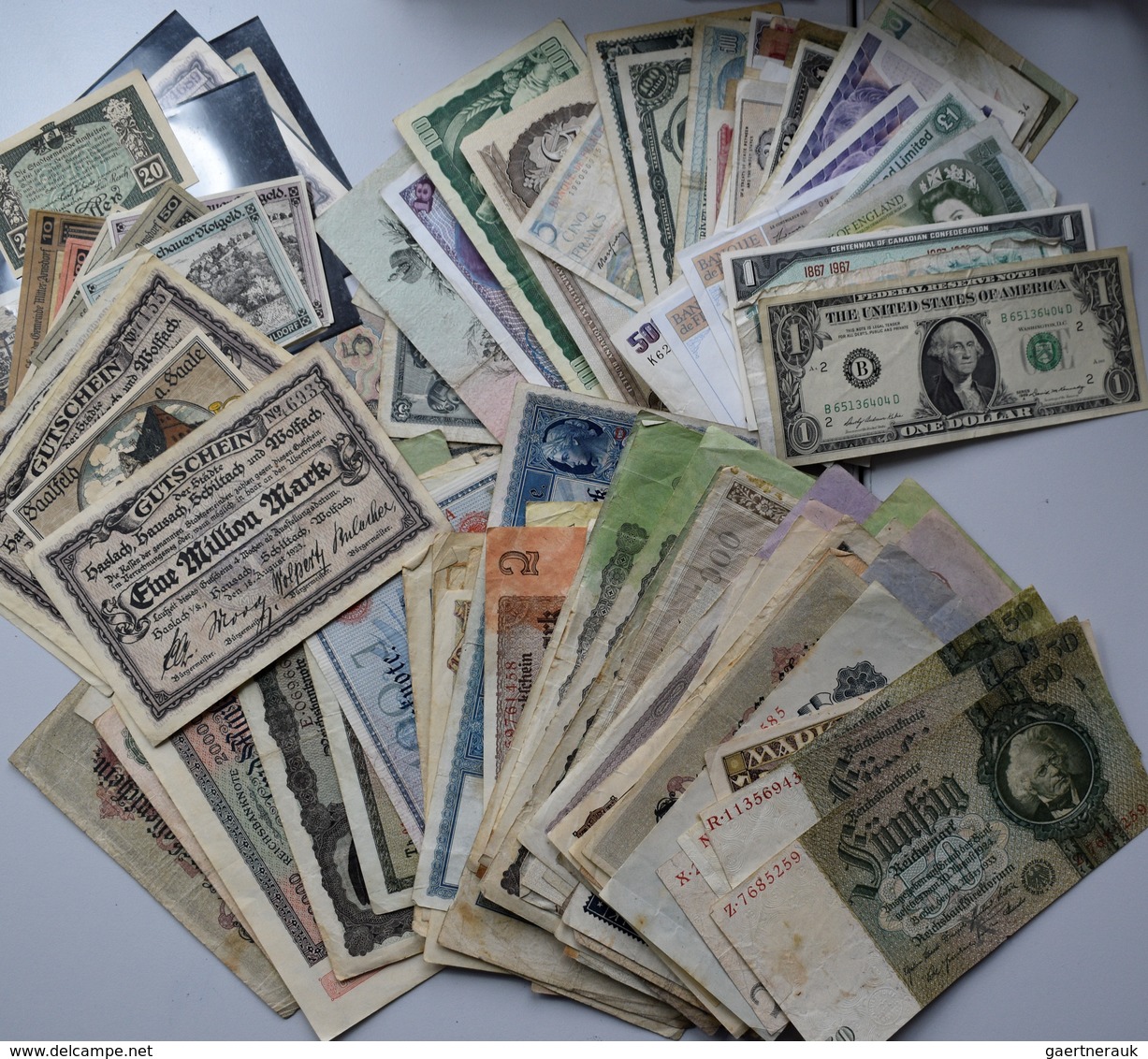 Varia, Sonstiges: BANKNOTEN: Ein Lot An über 160 Banknoten, Dabei Auch Bisschen Russland, Deutschlan - Autres & Non Classés