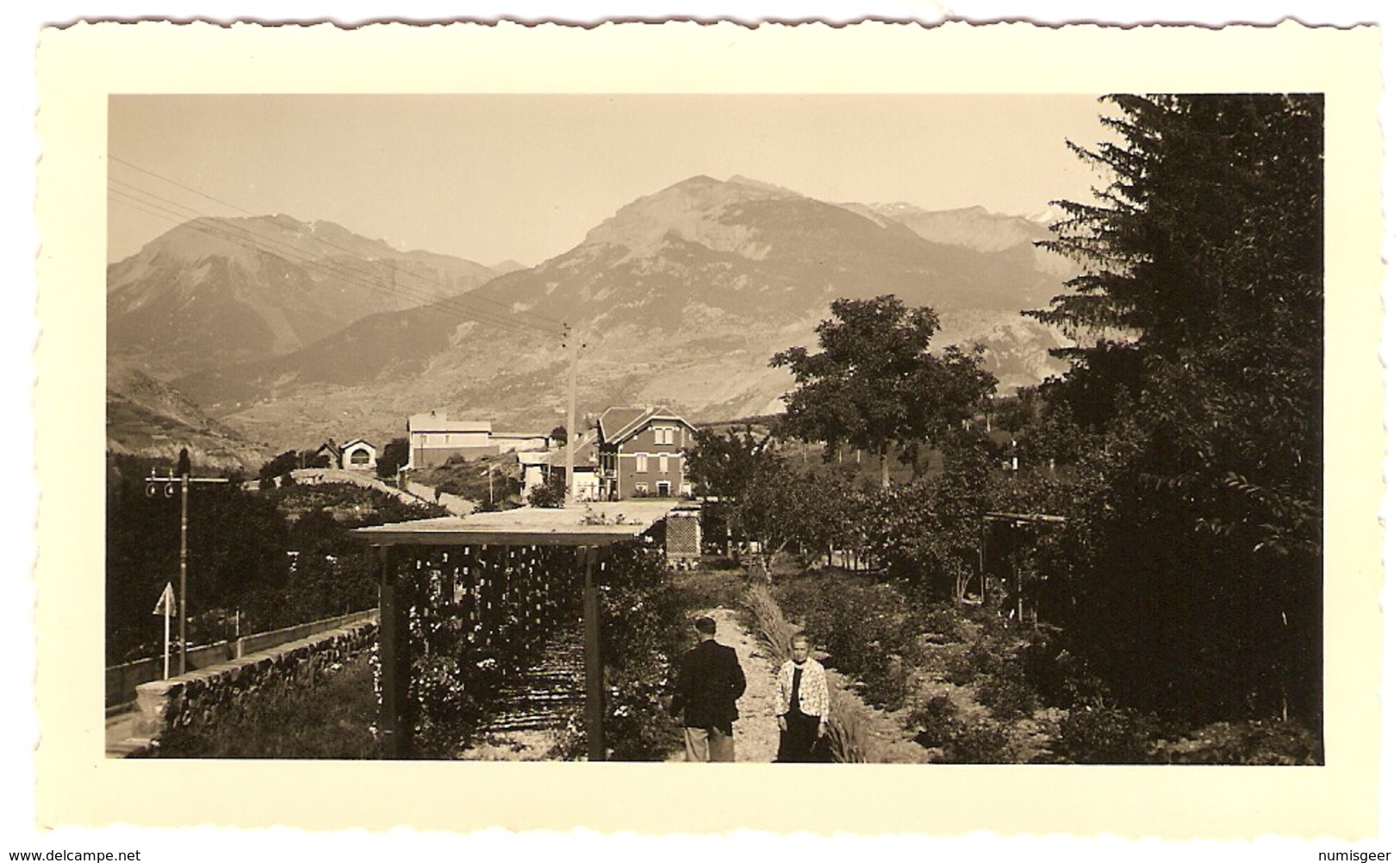 FRANCE  ( Alpes-Côtes D'Azur )   Guillestre - Jardin De L'Hôtel Imbert  ( Format: 12 X7.5 ) - Lieux