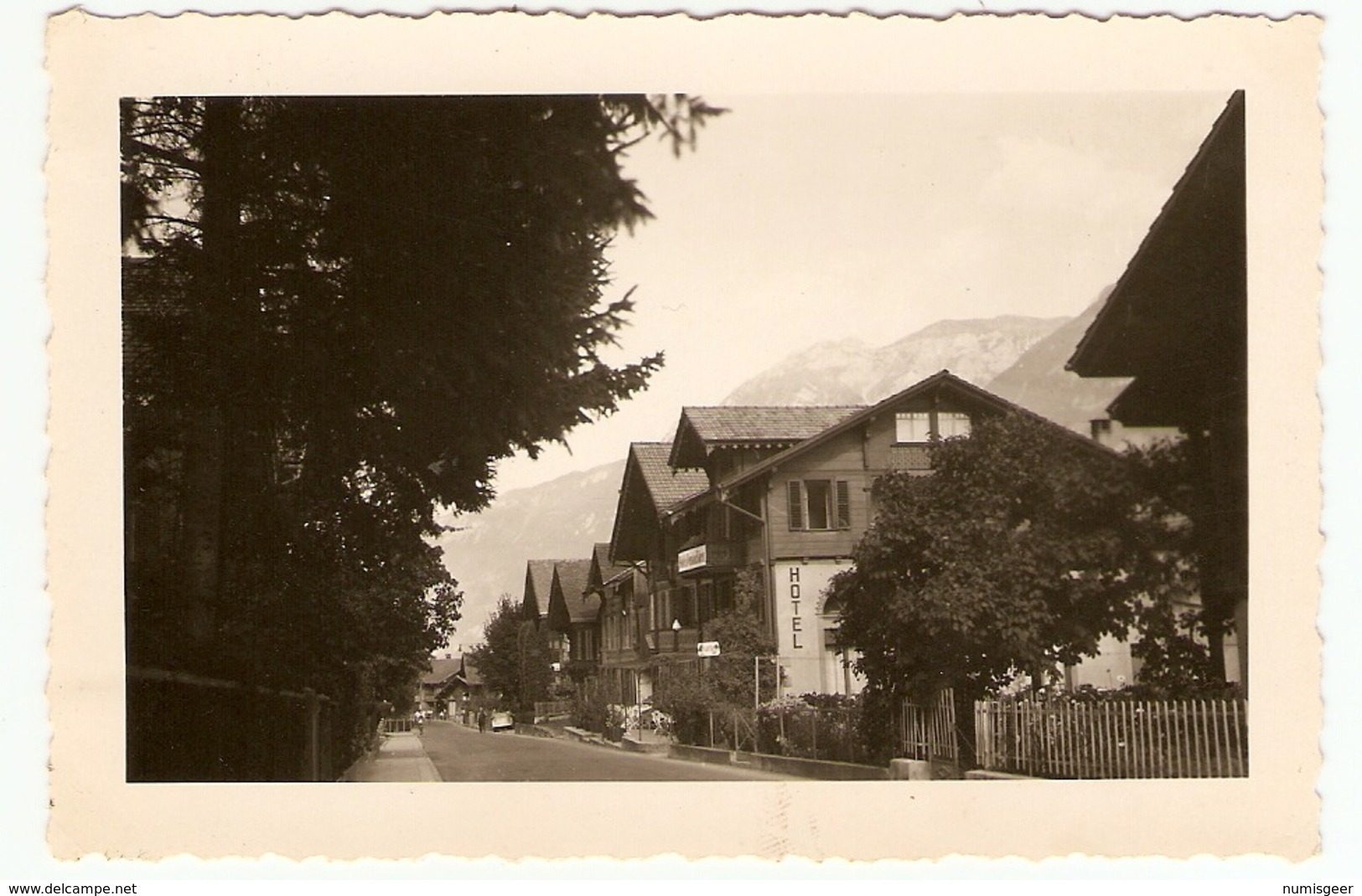 SUISSE  ( Berne )  Ringgenberg - Rue Principale ( Format: 11.5 X7.5 ) - Lieux