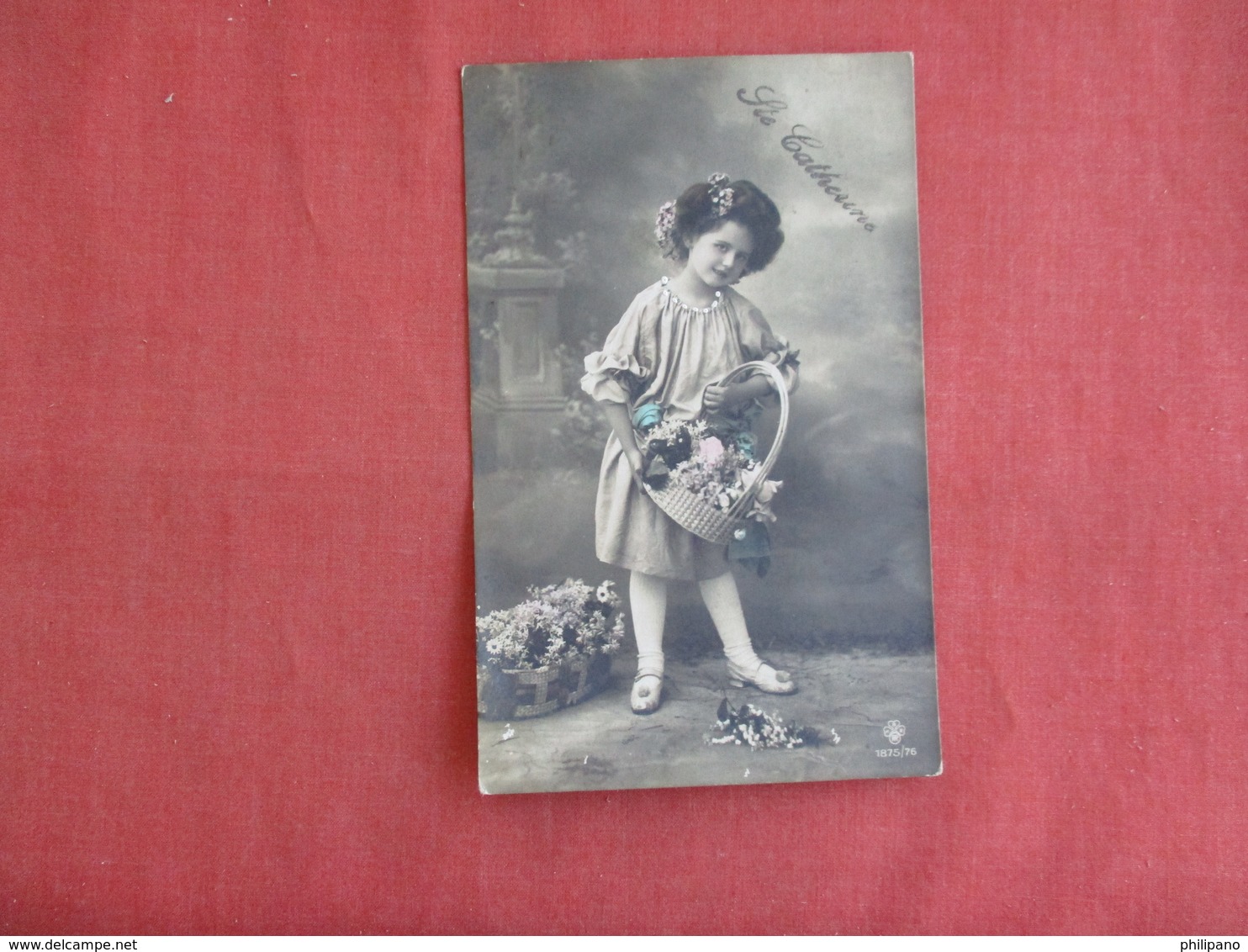 RPPC  Young Girl With Flower Basket  Ref 3136 - Couples