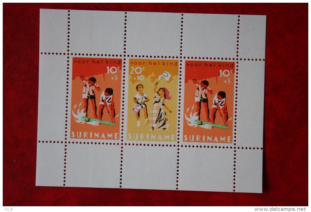 Blok Kinderzegels ; NVPH 467  Mi Block 6 ; 1966 MH / Ongebruikt SURINAME / SURINAM - Surinam ... - 1975