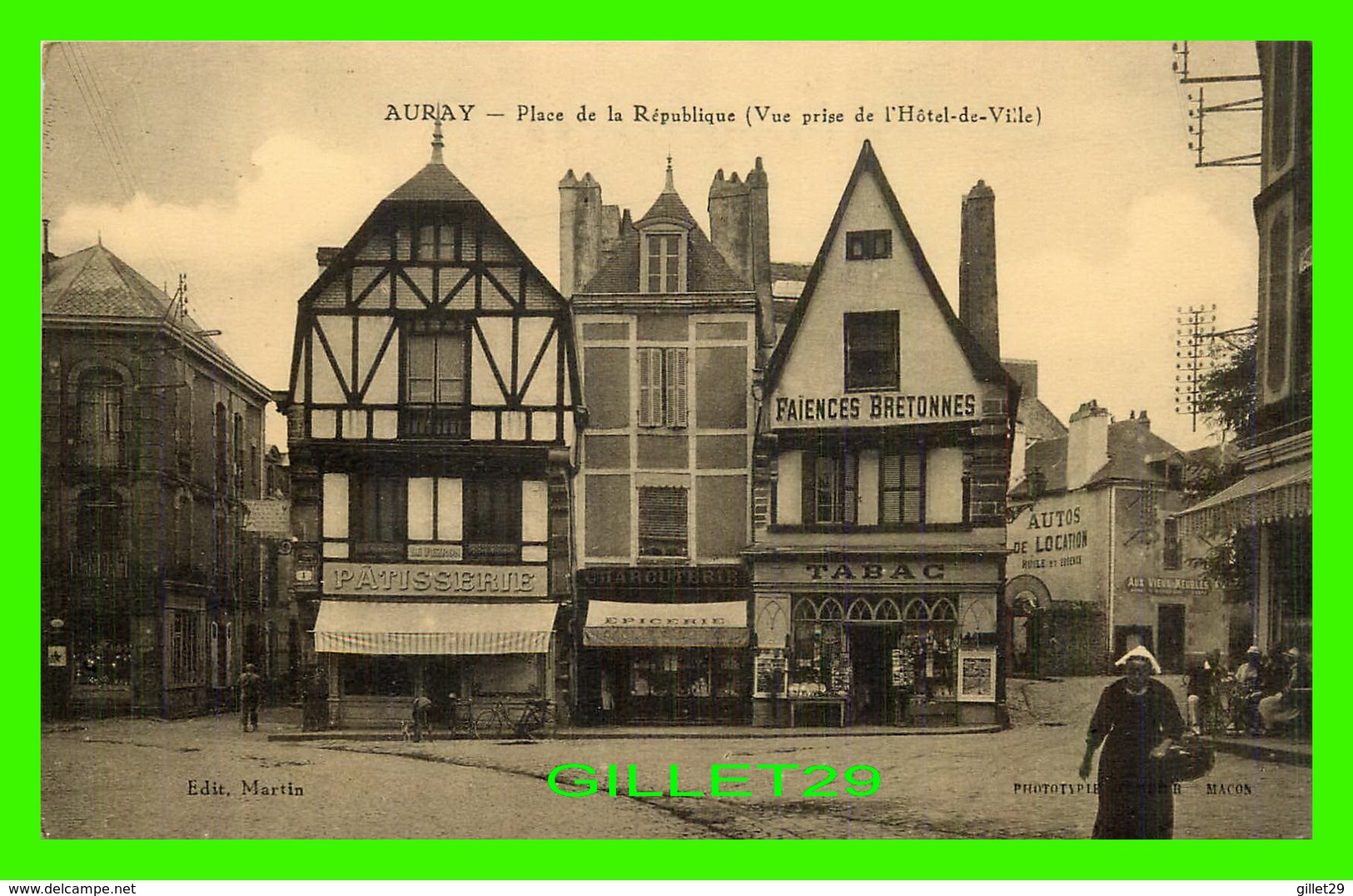 AURAY (56) - PLACE DE LA RÉPUBLIQUE, VUE PRISE DE L'HÔTEL DE VILLE - ANIMÉE -  MACON - EDIT. MARTIN - - Auray