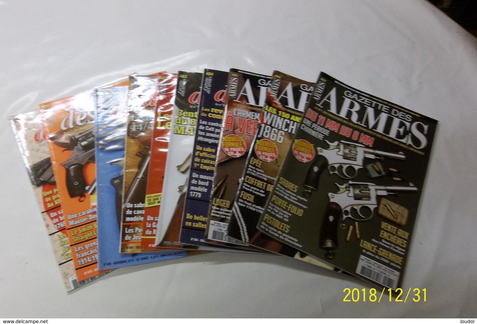 70 REVUES DOCUMENTATION SUR LES ARMES