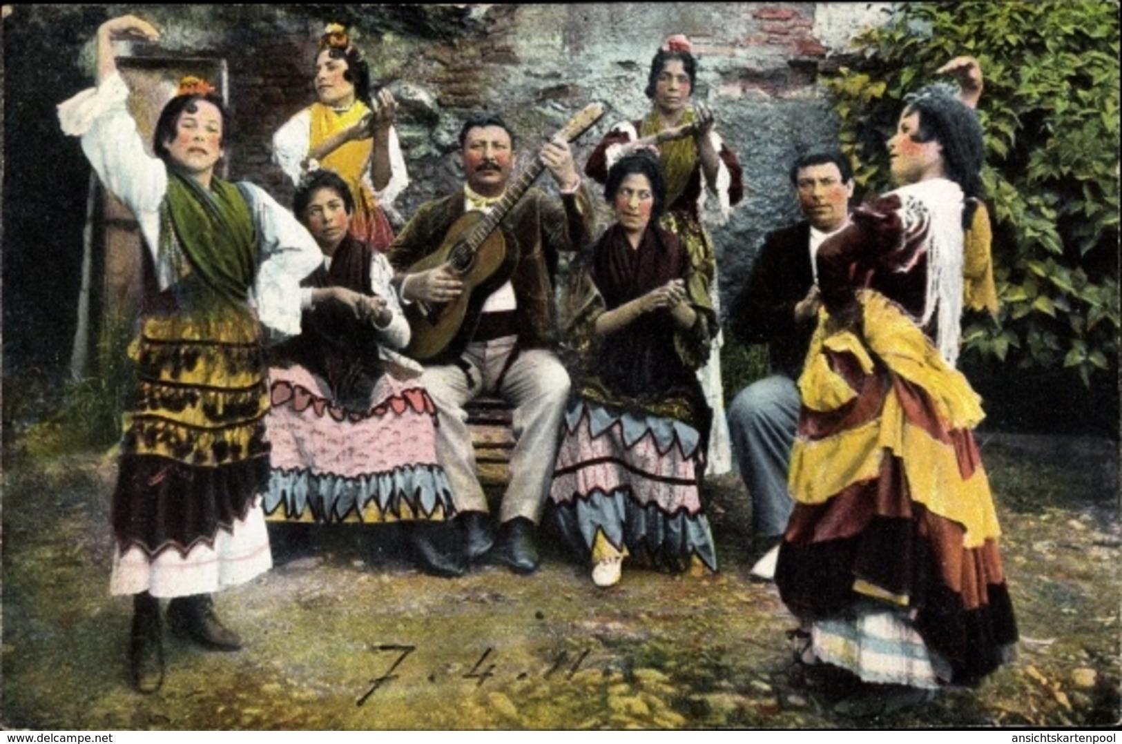 Cp Granada Andalusien Spanien, Danza De Gitanos - Autres & Non Classés