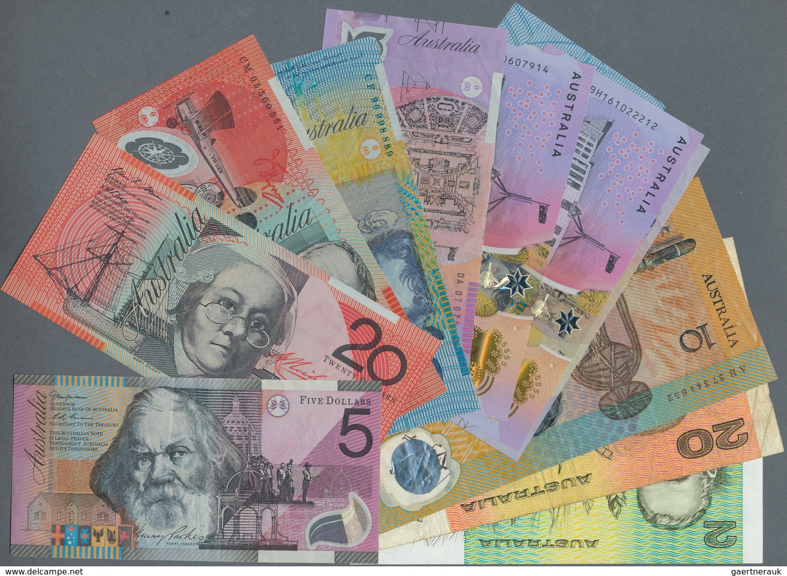 Australia / Australien: Lot Of 17 Different Banknotes From Different Series And With Different Issue - Otros & Sin Clasificación