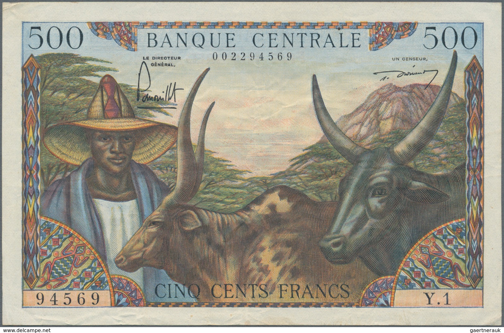 Cameroon / Kamerun: 500 Francs ND (1962) P. 11, Used With Light Folds And Creases, No Holes Or Tears - Kameroen