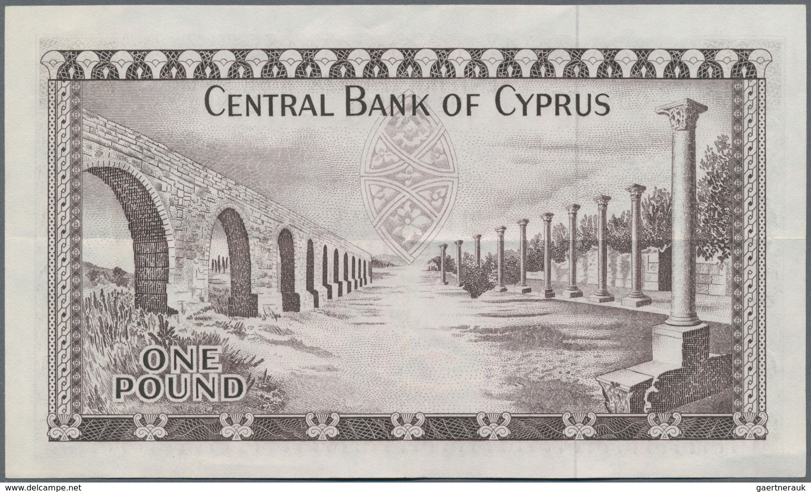 Cyprus / Zypern: Set Of 2 Notes Containing 500 Mils And 1 Pound 1976/79, The First In UNC, The Secon - Zypern