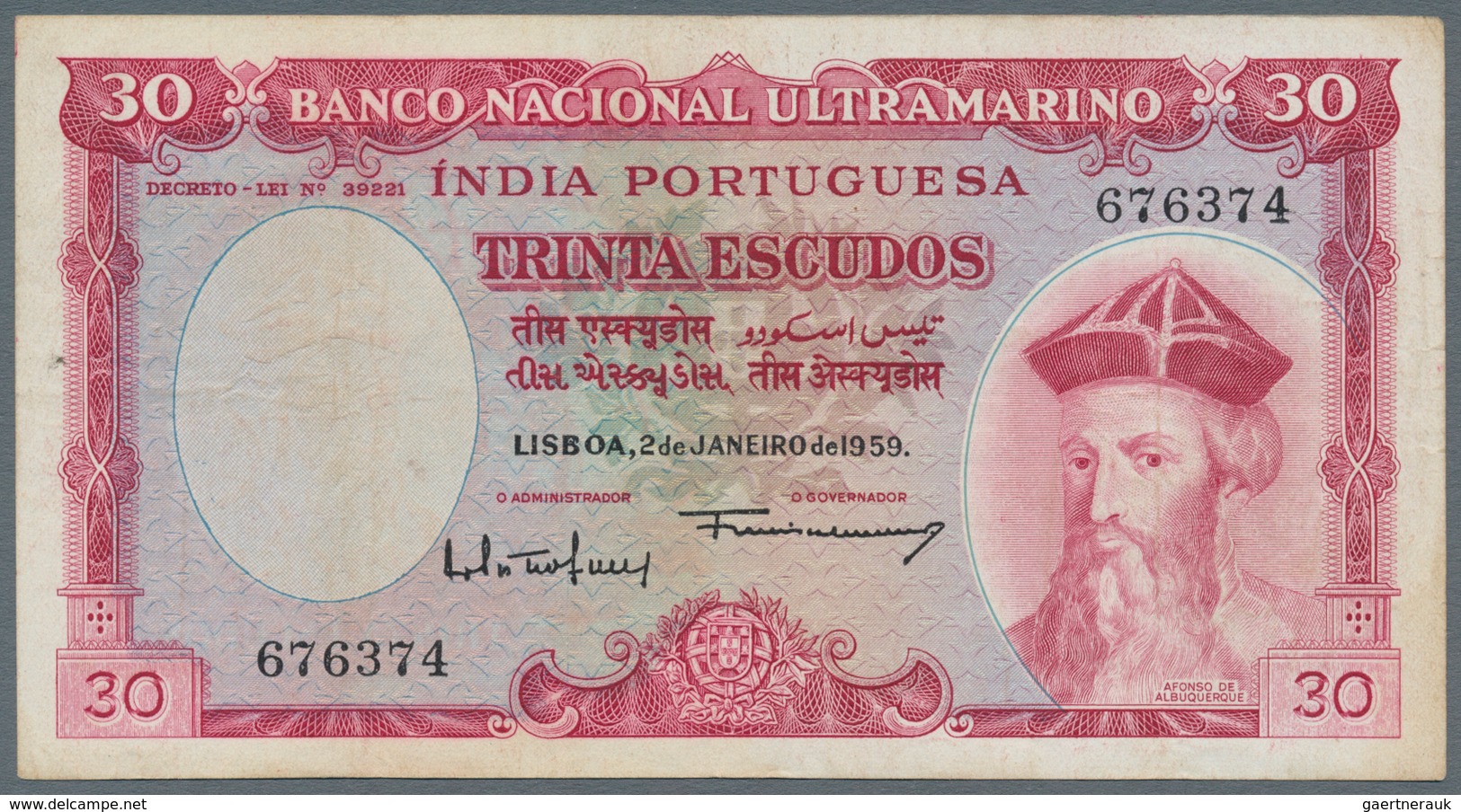 Portuguese India / Portugiesisch Indien: 30 Escudos 1959, P.41, Very Nice Note With Some Folds And L - Indien