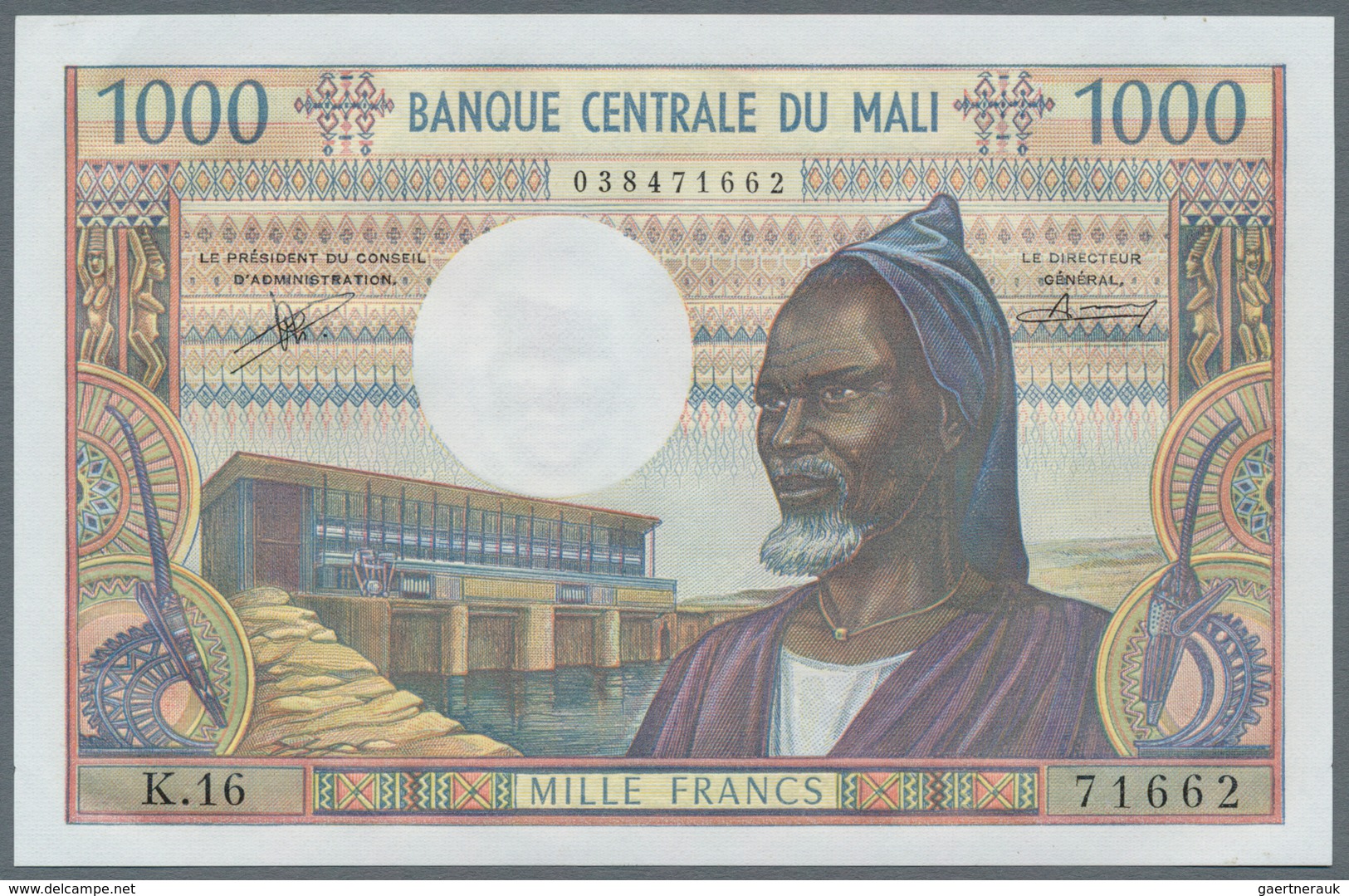 Africa / Afrika: Large Collection Of About 600 Banknotes From Africa, Mostly In UNC Condition, Conta - Otros – Africa