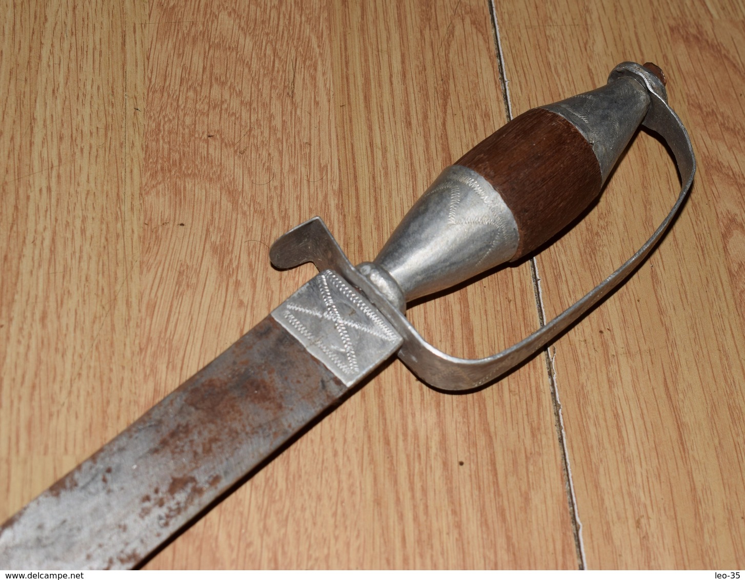 épée traditionnel Africaine - sabre africain origine inconnue a définir