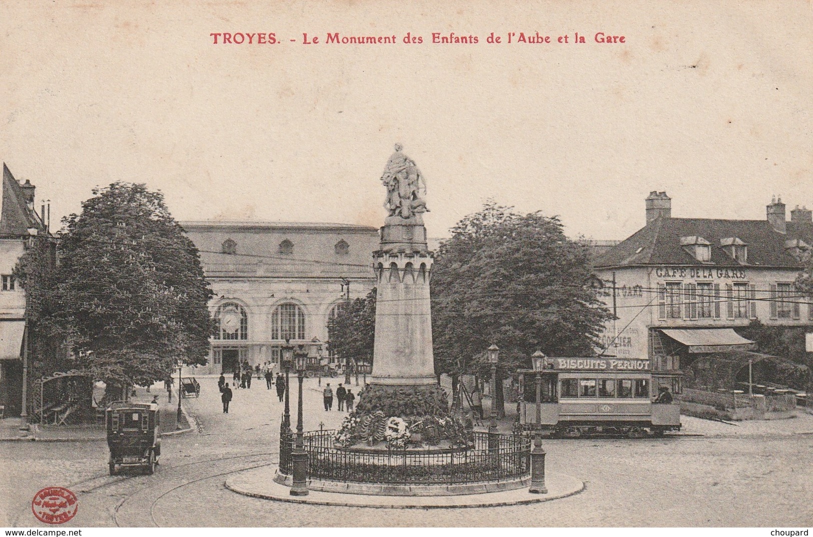 10 - Carte Postale Ancienne De  TROYES    Le Monument Et La Gare - Troyes