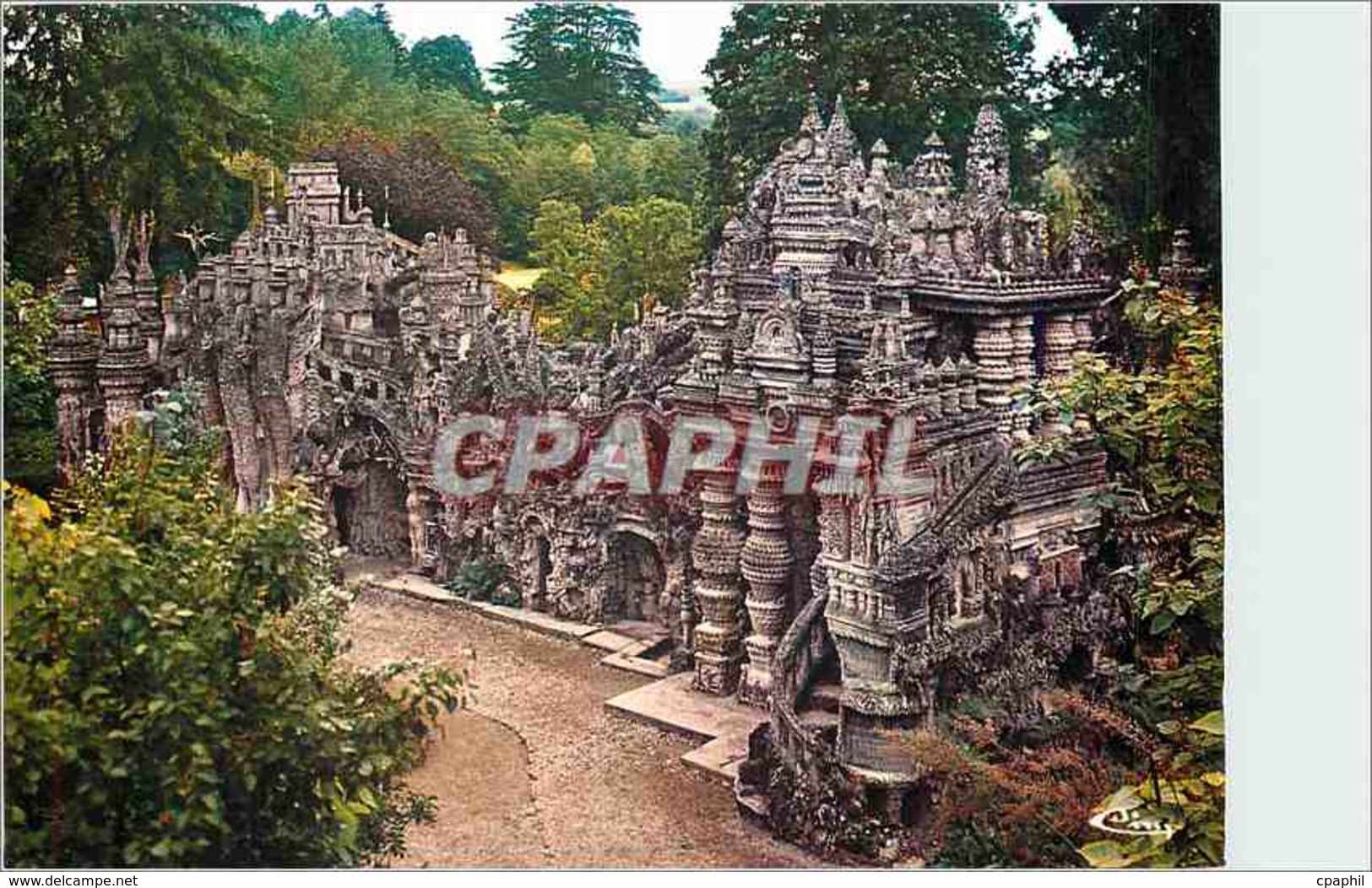 CPM Hauterives (Drome) Le Palais Ideal - Autres & Non Classés