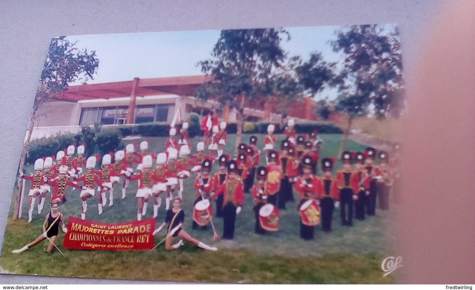 CARTE POSTALE MAJORETTES PARADE SAINT LAURENT DU VAR  06 ALPES MARITIMES - Música