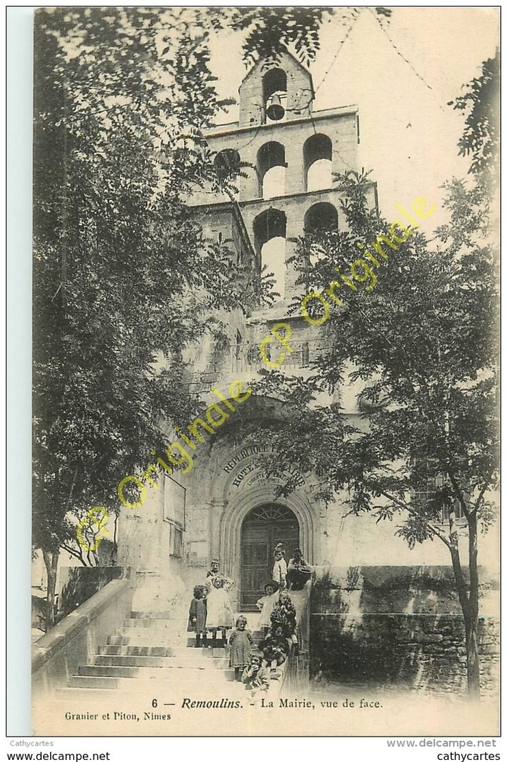 30.  REMOULINS .  La Mairie Vue De Face . - Remoulins