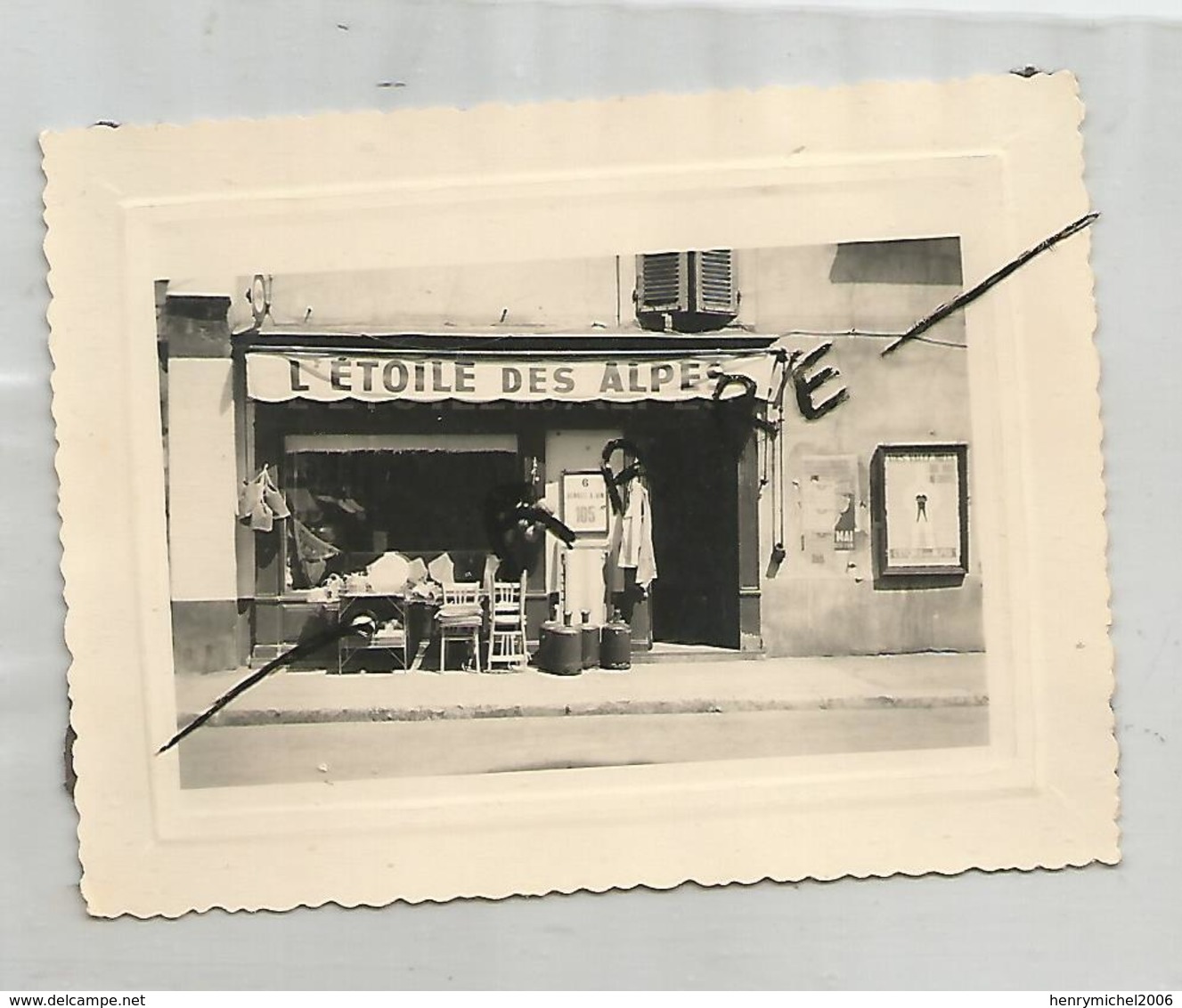 Photographie 73 Savoie L'étoile Des Alpes épicerie Devanture Commerce  Ugine 1956 Photo 8,3x11 Cm Env - Lieux