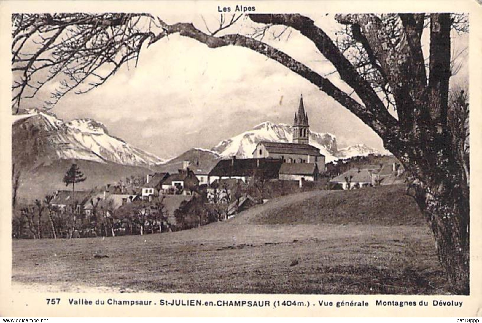 05 - SAINT JULIEN En CHAMPSAUR : Vue Générale Et Montagnes Du Dévoluy - CPA - Hautes Alpes - Autres & Non Classés