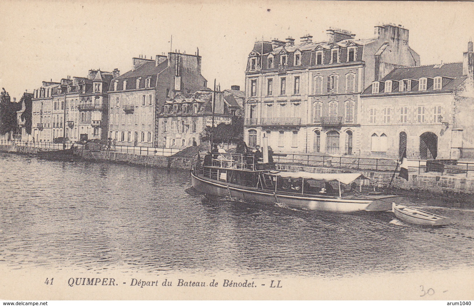 QUIMPER :Départ Du Bateau De Bénodet - Quimper