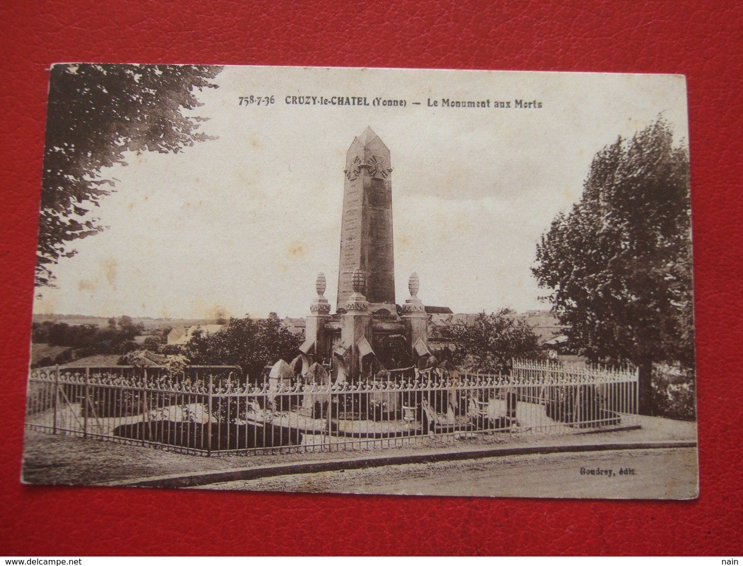 89 - CRUZY LE CHATEL - " LE MONUMENT AUX MORTS " - - Cruzy Le Chatel