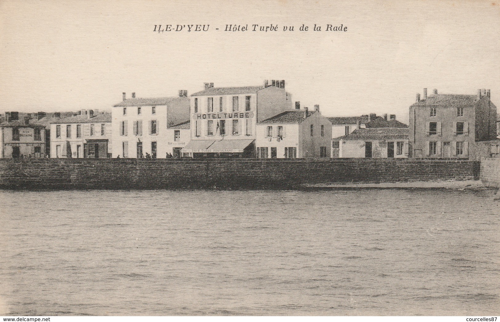 ILE D'YEU - Hôtel Turbé Vu De La Rade - Ile D'Yeu