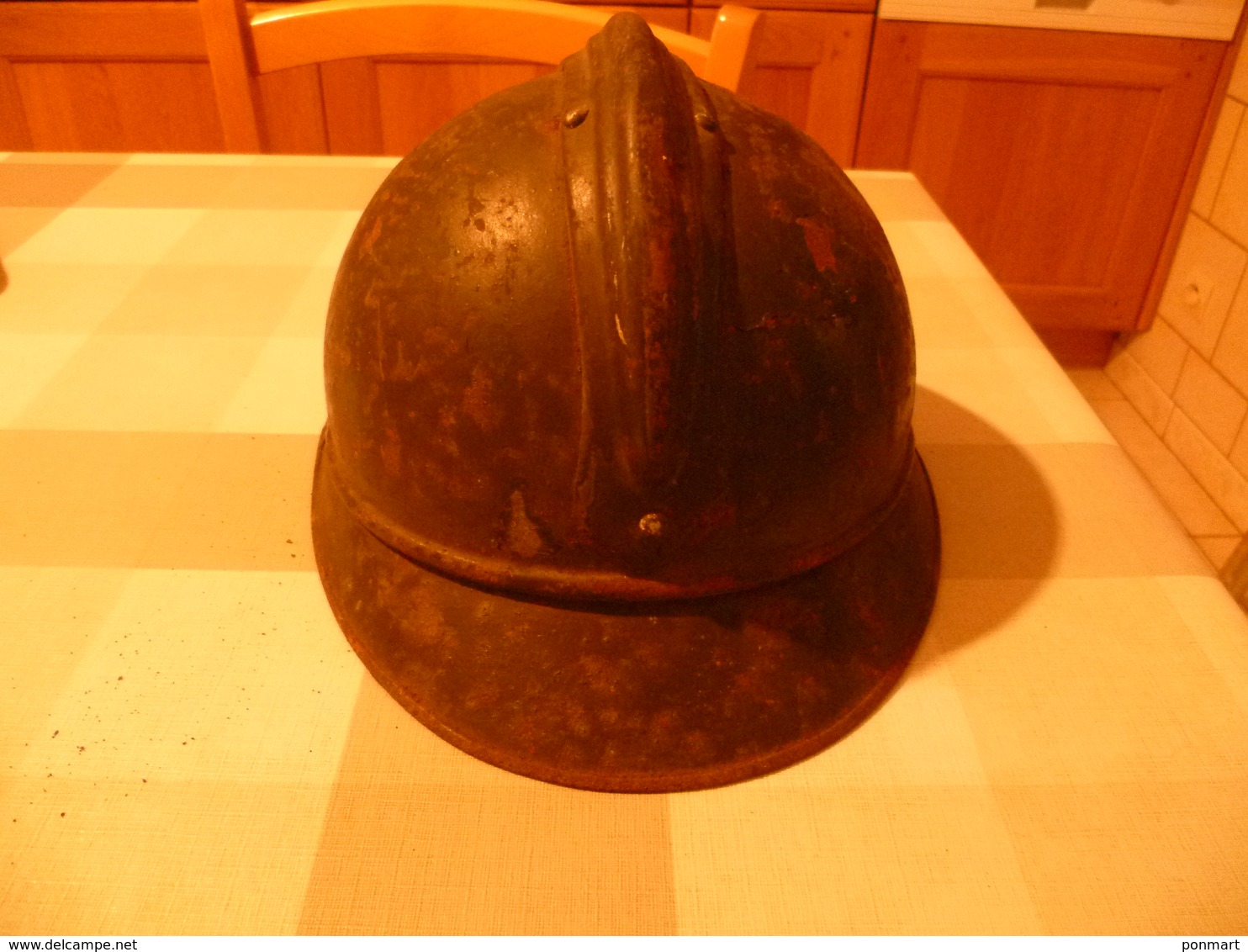 Guerre 14-18   lot 2 casques  Adrian ,infanterie,  modèle après septembre 2016 + 1 ceinturon saint-Cyr ?