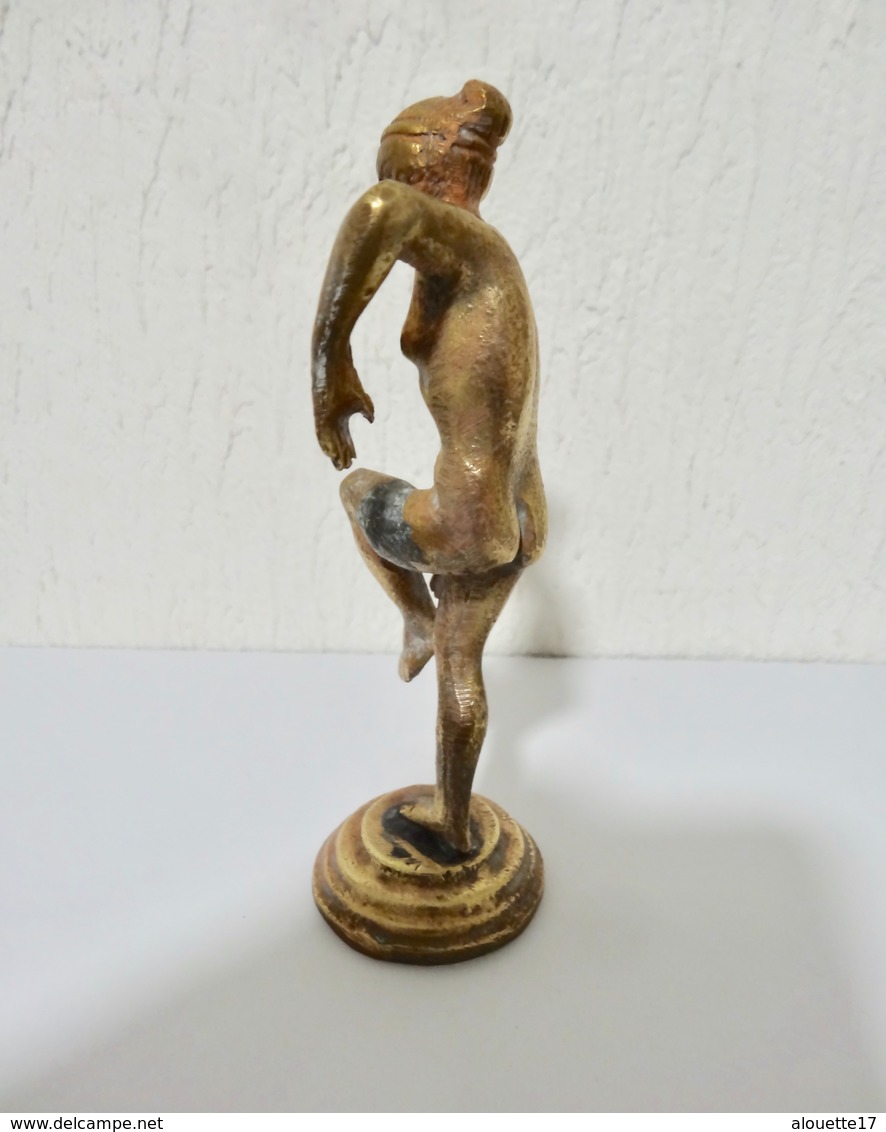 STATUETTE GRECQUE EN BRONZE - Archéologie