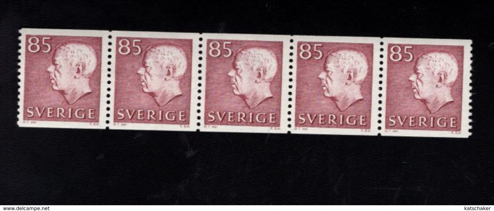 704721466 SWEDEN POSTFRIS MINT NEVER HINGED POSTFRISCH EINWANDFREI  SCOTT 654A COIL STRIP OF 5 GUSTA VI ADOLF - Neufs