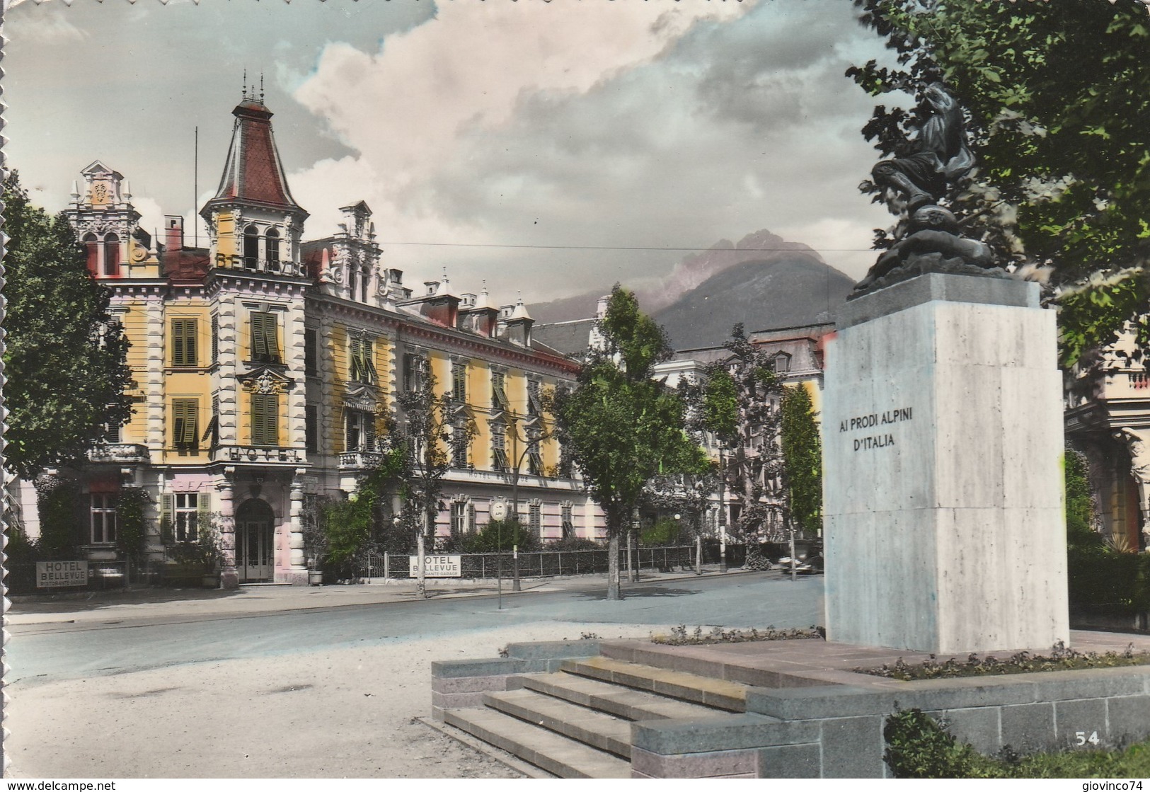 MERANO - PIAZZA MAZZINI E MONUMENTO AGLI ALPINI........F6 - Merano