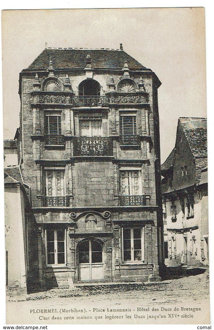 CPA - 56 - PLOERMEL - Place Lamennais - Hôtel Des Ducs De Bretagne - Ploërmel