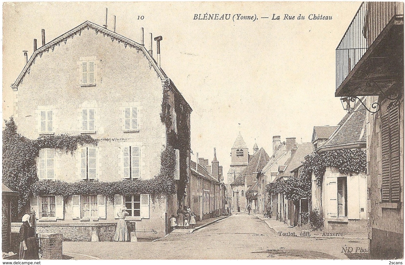 Dépt 89 - BLÉNEAU - La Rue Du Château - Toulot, éditeur - ND Phot N° 10 - Bleneau