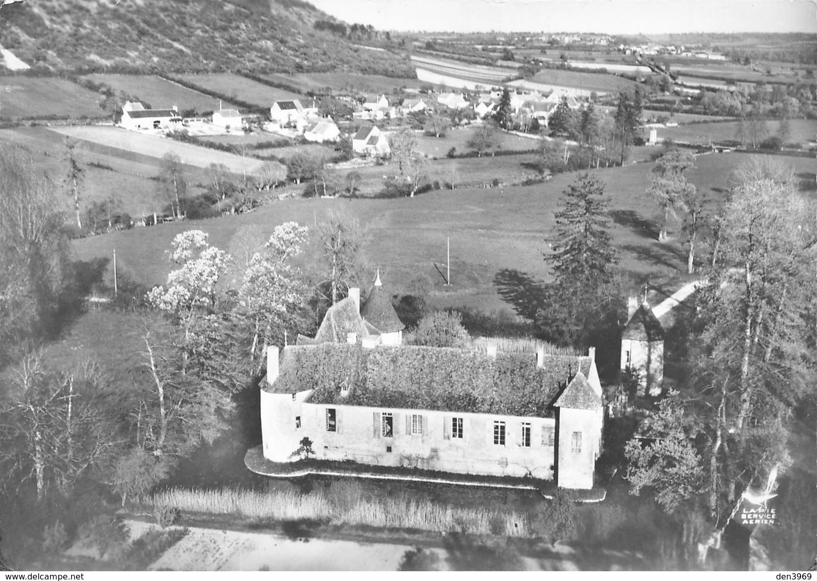 Brinon-sur-Beuvron - Le Château - Brinon Sur Beuvron