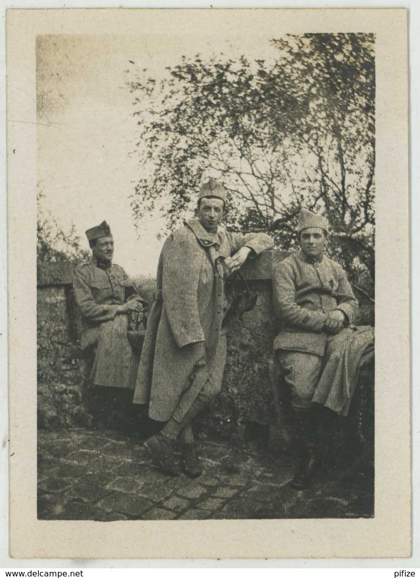 Fontainebleau . Trois Soldats à La Tour Denecourt . Avril 1919 . Riocreux . - Krieg, Militär