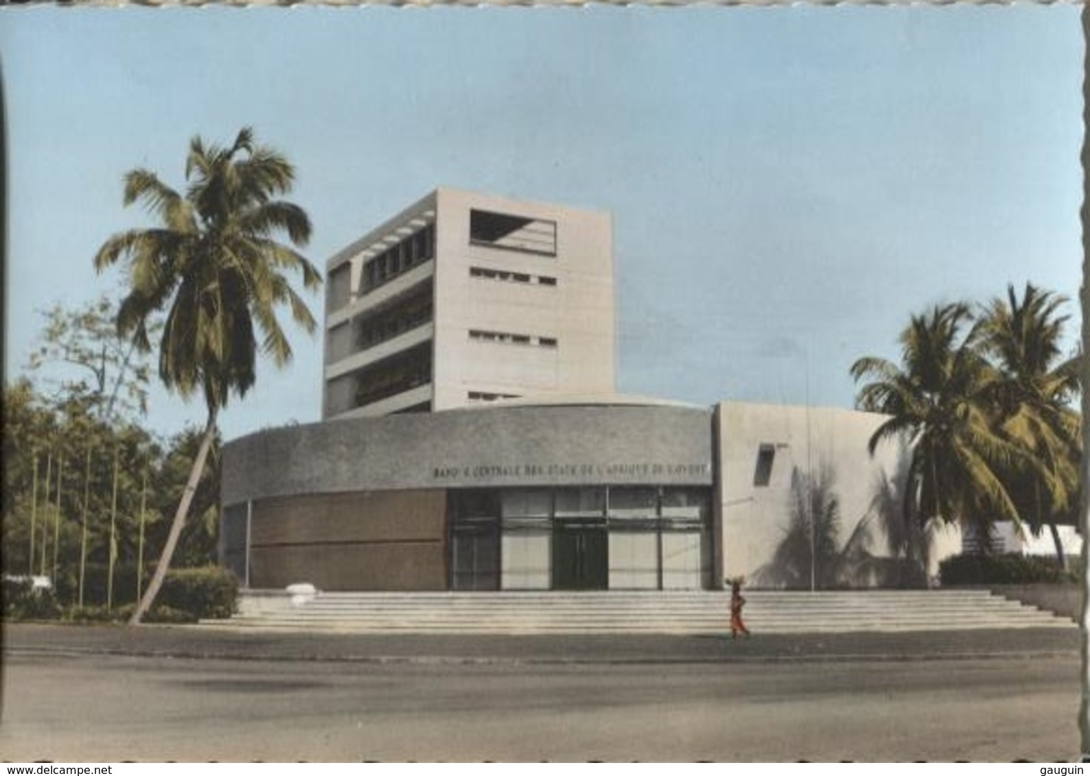 CPSM - COTONOU - BANQUE CENTRALE - Edition Photo-Véritable - Dahomey