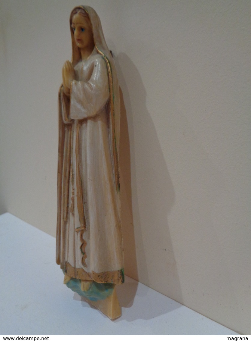 Figura De La Vírgen Maria Rezando. 18 Centímetros De Alto. - Religión & Esoterismo