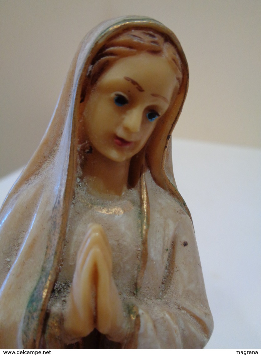 Figura De La Vírgen Maria Rezando. 18 Centímetros De Alto. - Religión & Esoterismo