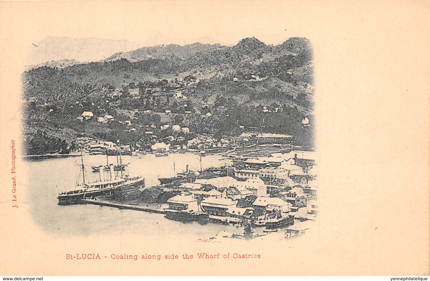 Sainte Lucie / 20 - Coaling Along Side The Wharf - St. Lucia