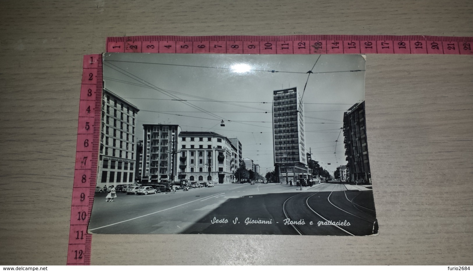 C-67001 SESTO SAN GIOVANNI RONDO' E GRATTACIELO PANORAMA AUTO E AUTOBUS D'EPOCA - Sesto San Giovanni