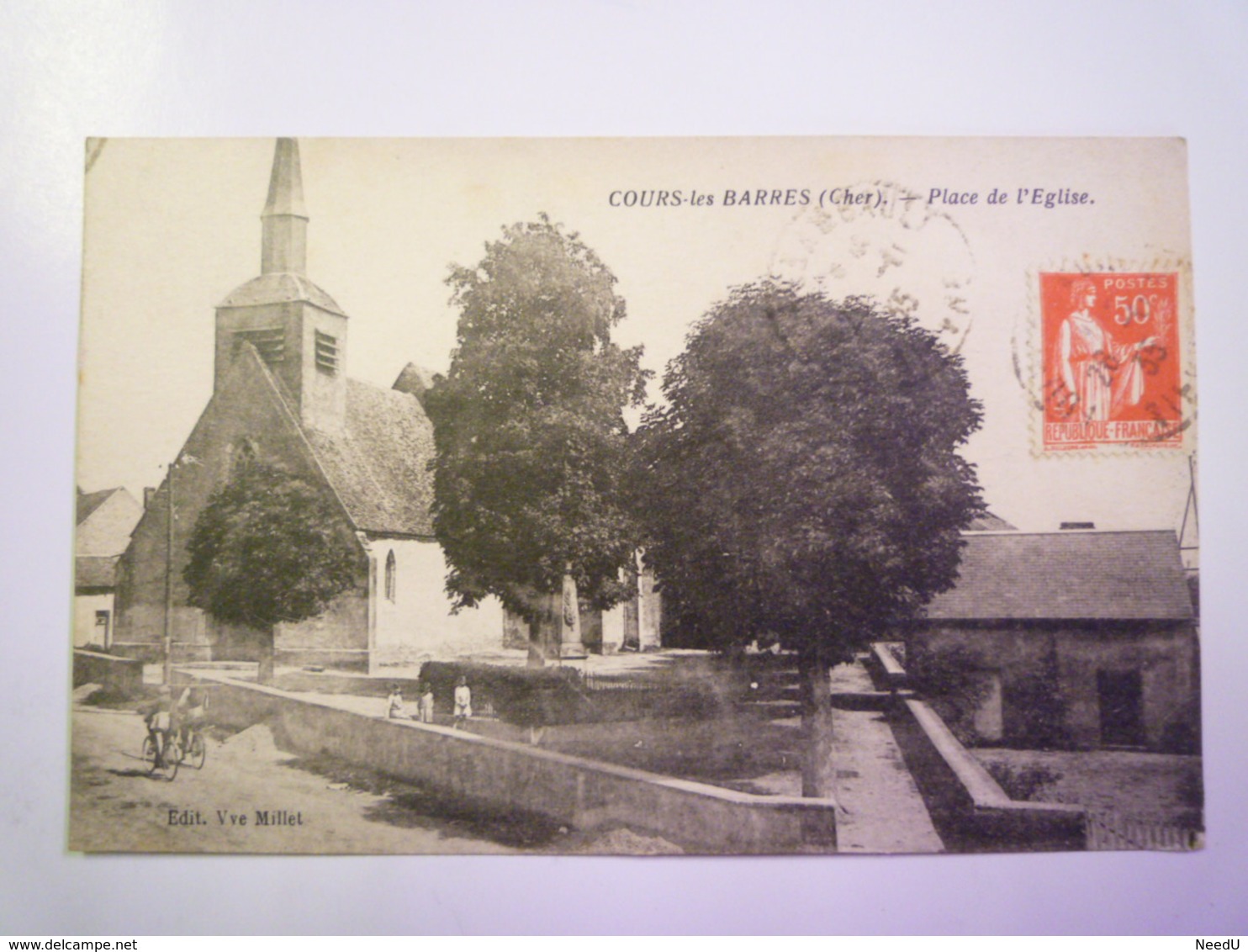 COURS-les-BARRES  (Cher)  :  Place De L'Eglise    1935   XXX - Sonstige & Ohne Zuordnung