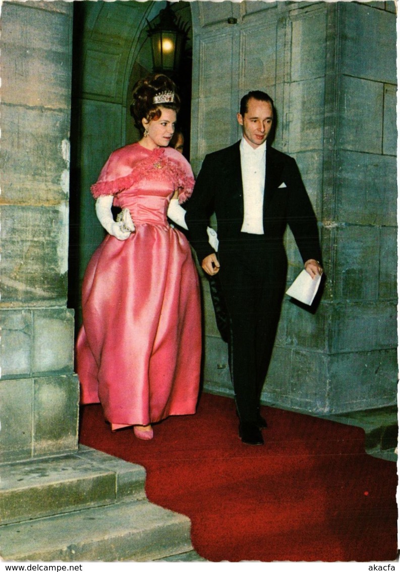 CPM Prinses Irene En Prins Charles Hugues De Bourbon Parma DUTCH ROYLATY (797654) - Königshäuser