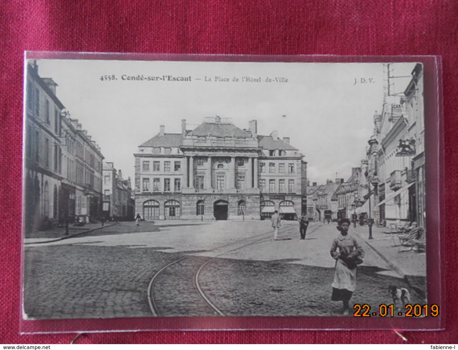 CPA - Condé-sur-Escaut - La Place De L'Hôtel-de-Ville - Conde Sur Escaut