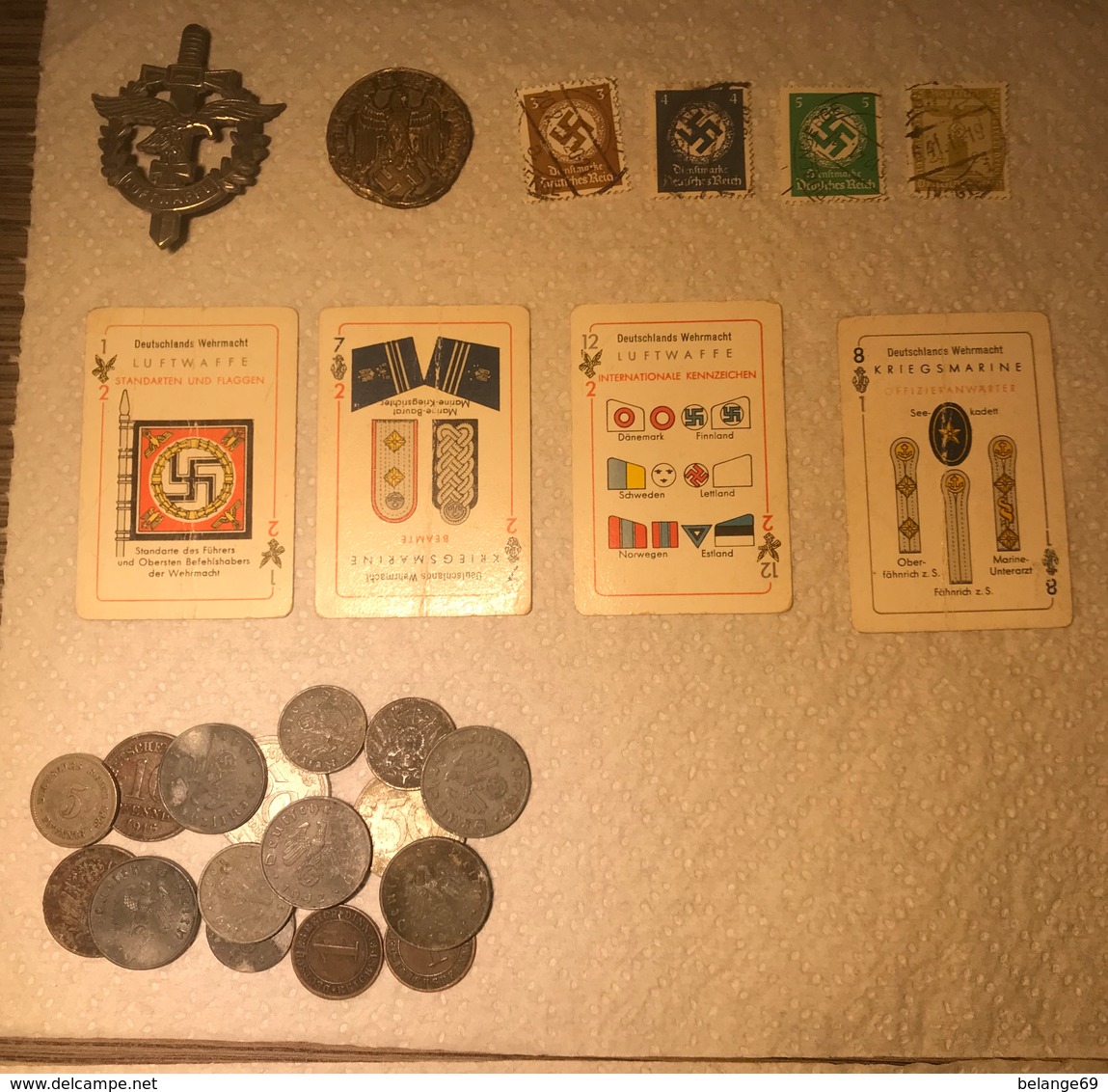 Enorme Lot D’objets (medaille, Insigne, Cartes Tobacco, Monnaies, Documents, Timbres) - Allemagne - WWII - A Voir ! - 1939-45