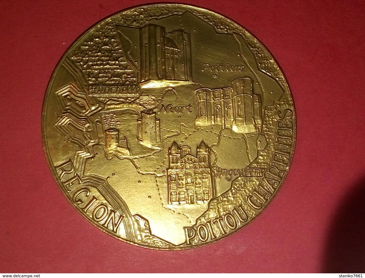 SUPERBE GROSSE MÉDAILLE BRONZE REGION POITOU CHARENTES Dans Son écrin  91 Mm 362 Gr - Other & Unclassified