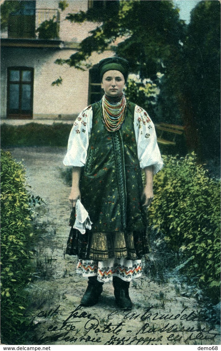 Russie  Petite Russe En Costume Traditionnel - Russia